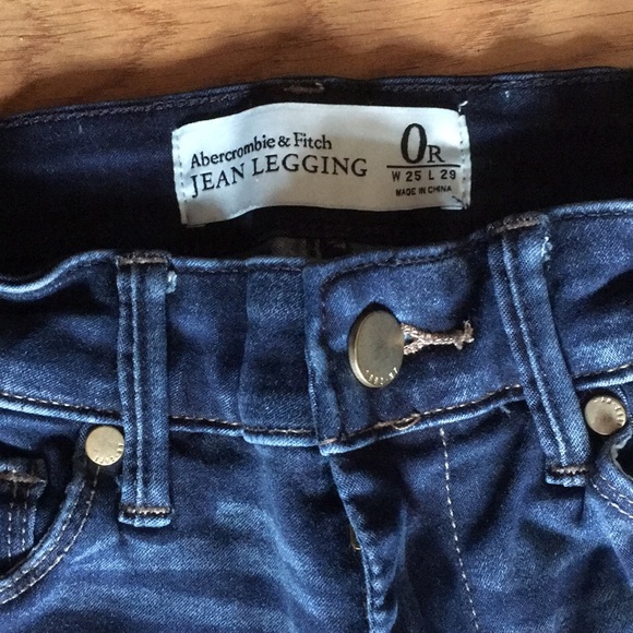 Abercrombie & Fitch brand new legging jean - Picture 2 of 3